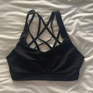Lululemon sports bra size 6